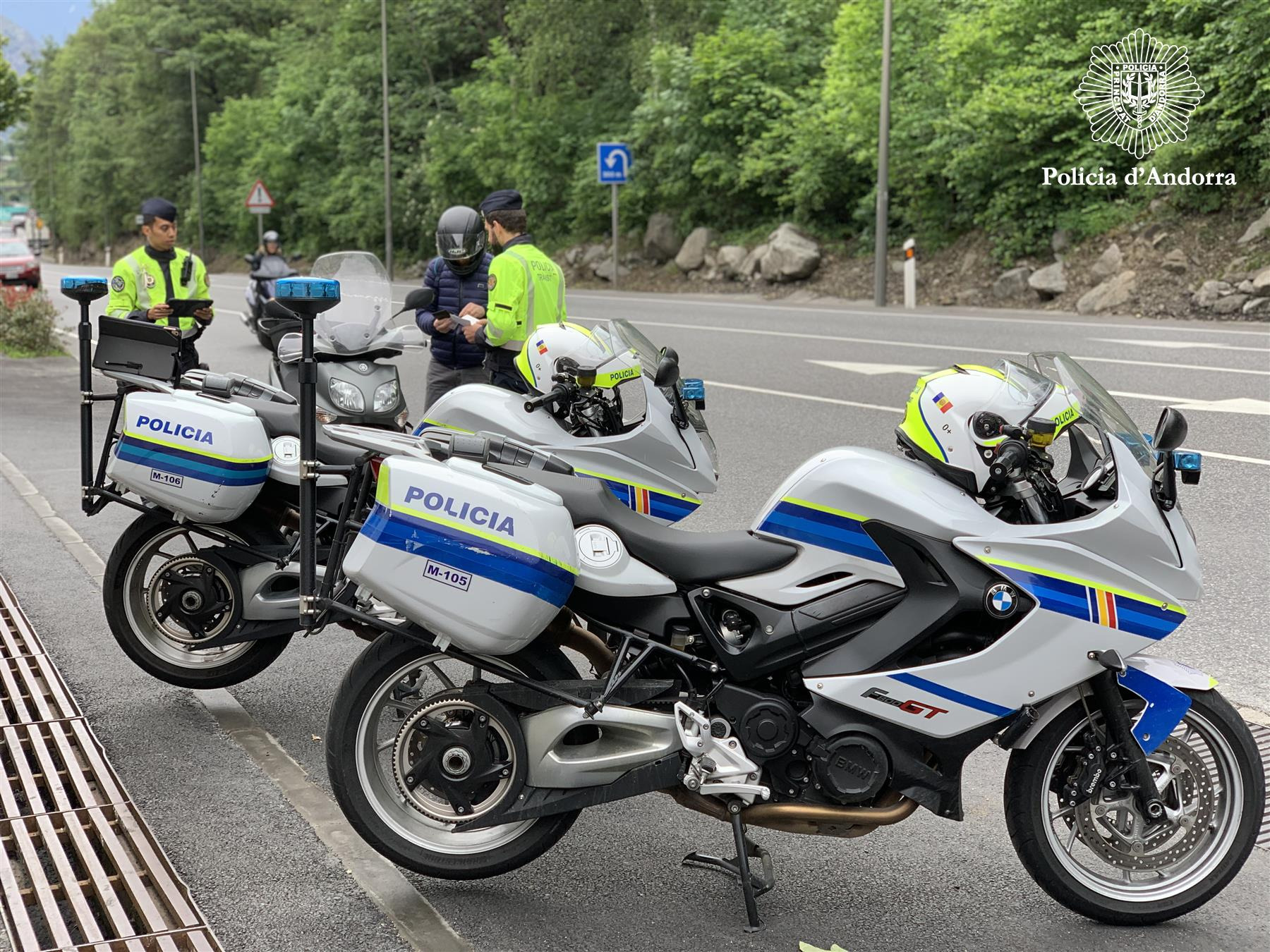 La Policia engega una nova campanya de seguretat en el trànsit dirigida a motos, bicicletes i vehicles de mobilitat personal