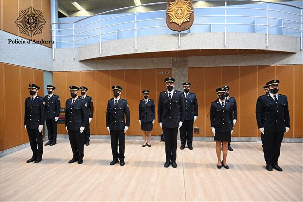 Cerimònia de pressa de jurament de la promoció número 54 d'agents de policia