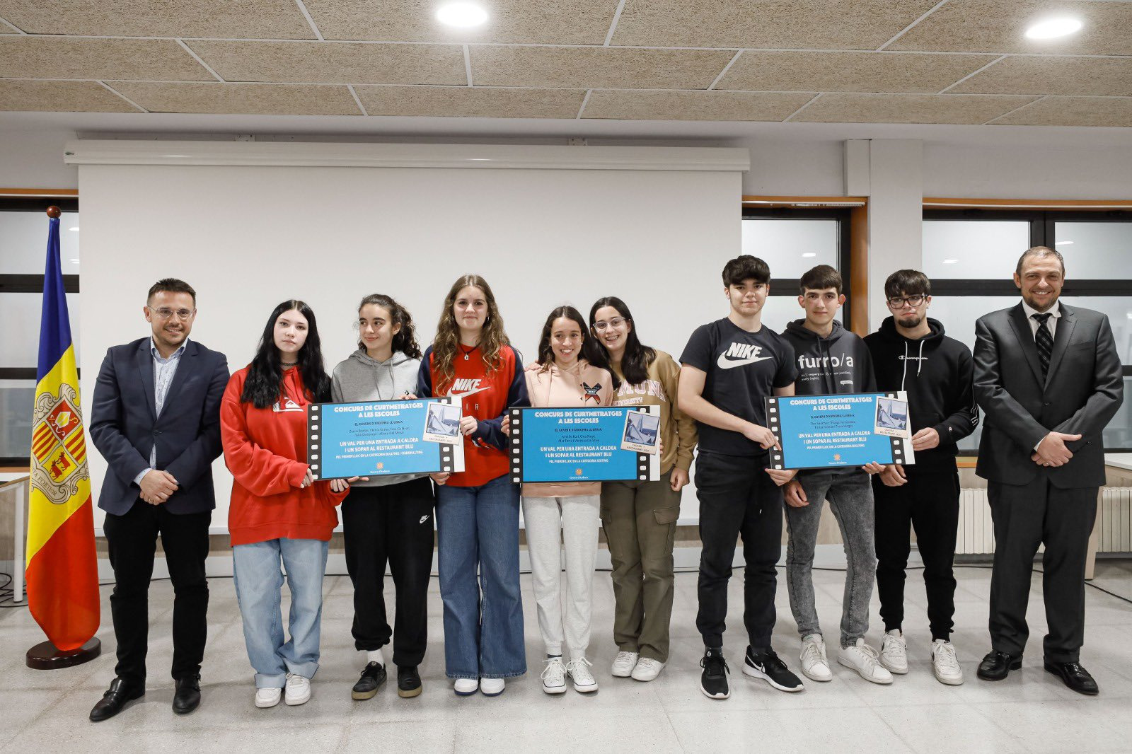 Els alumnes de l’Escola Andorrana de segona ensenyança de Santa Coloma guanyen el concurs de curts sobre assetjament