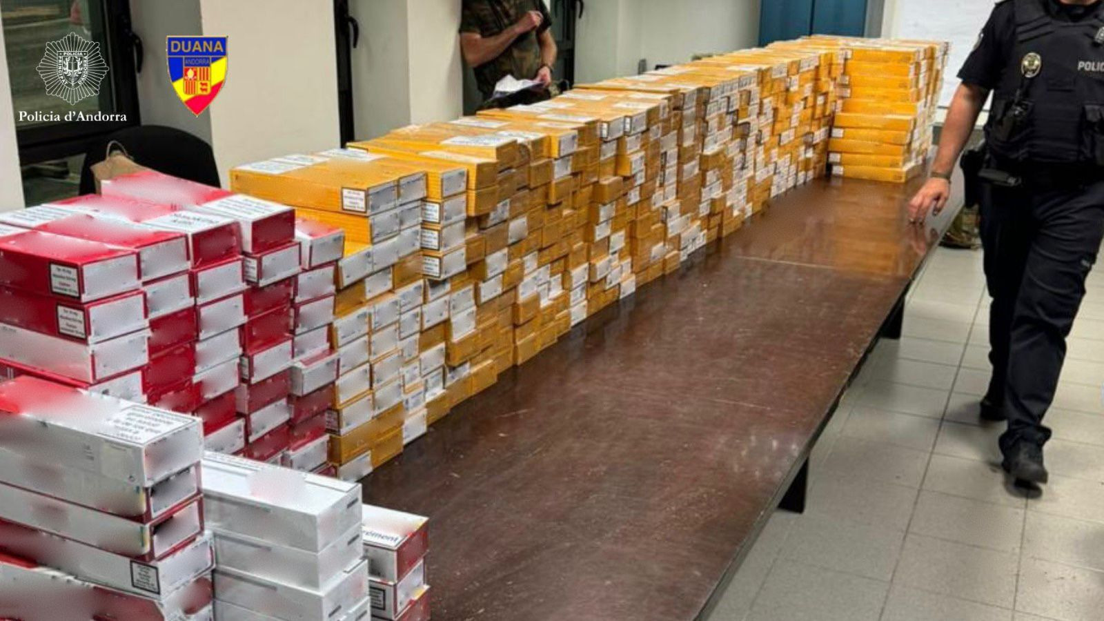 La Policia deté dos homes amb tabac de contraban valorat en prop de 20.000 euros