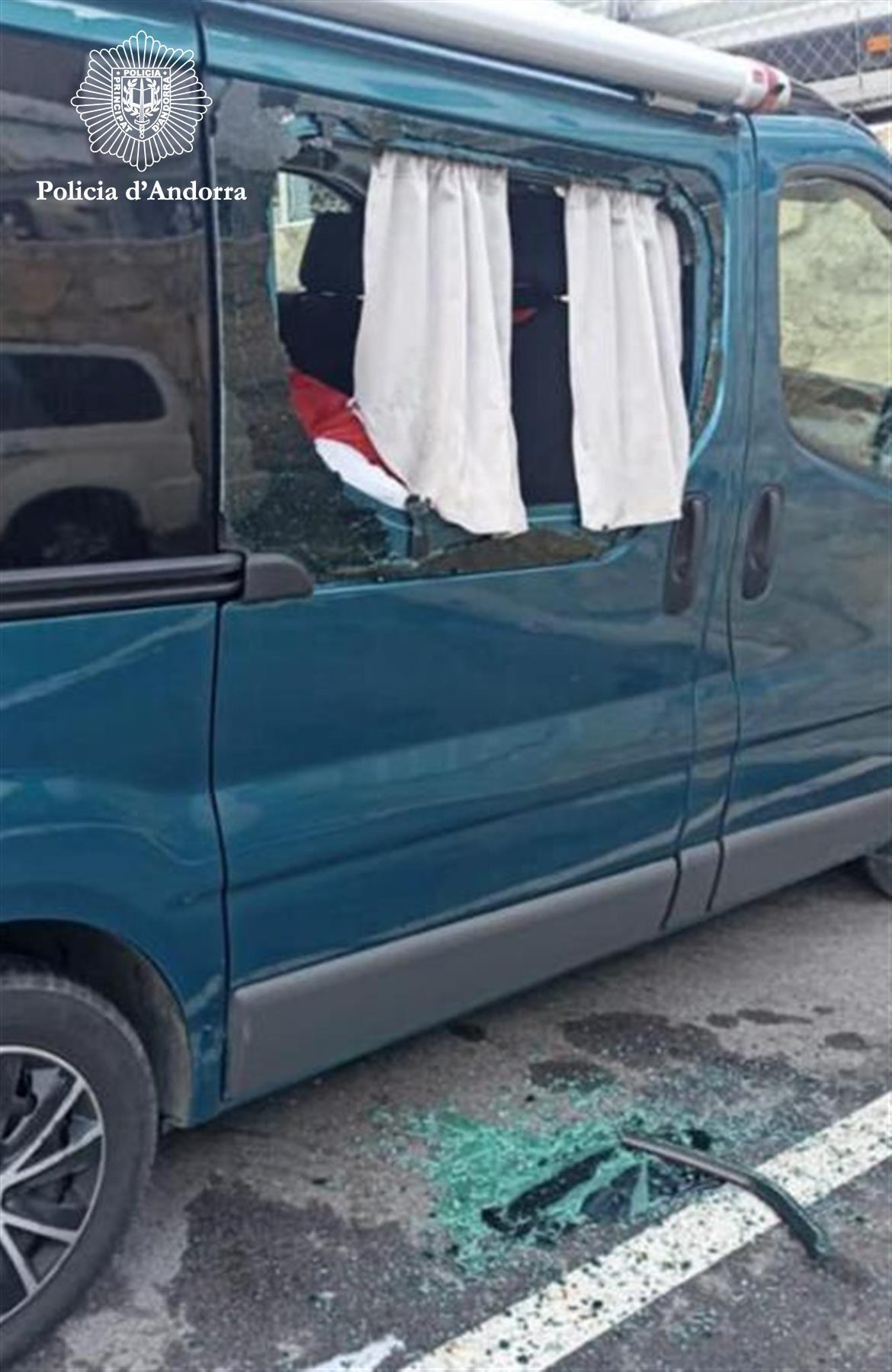 La Policia deté un home per causar danys a un aparcament d’Escaldes-Engordany i per furts amb força a vehicles