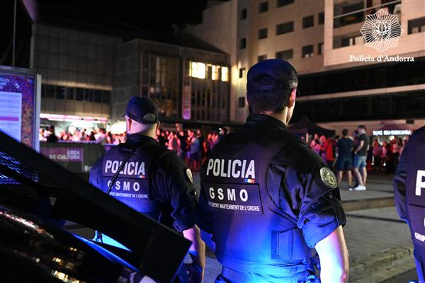 Agents del GSMO en un dispositiu especial per a festes majors