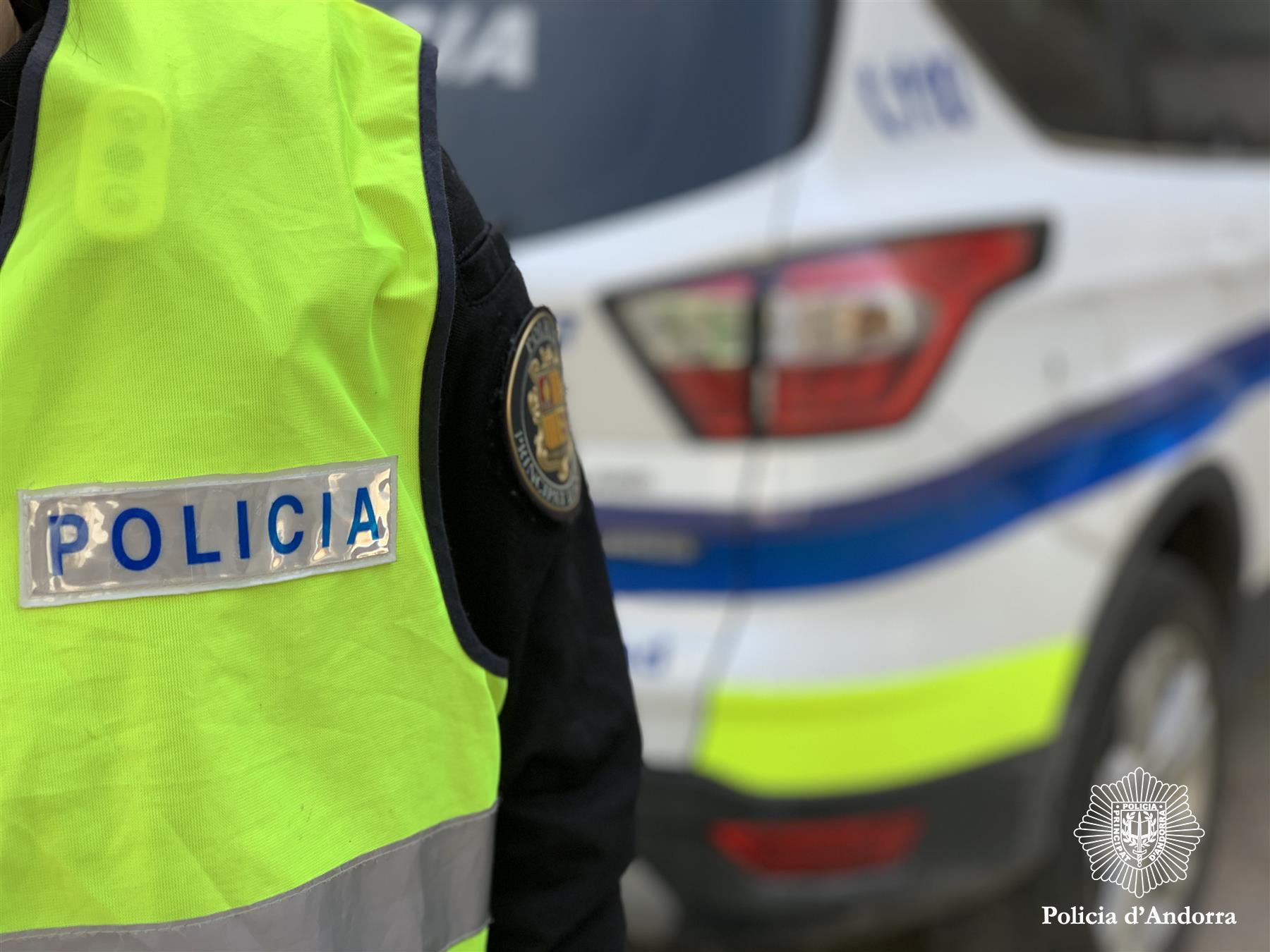 La Policia deté un presumpte contrabandista amb una arma blanca i més de 14.000 euros en efectiu