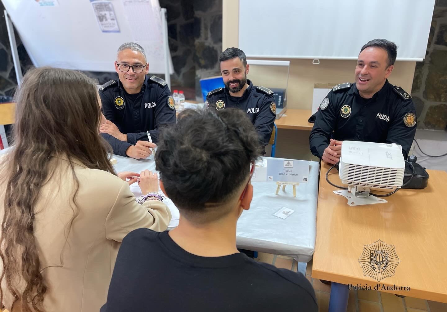 La Policia participa en el 12è Fòrum dels oficis organitzat pel Lycée Comte de Foix