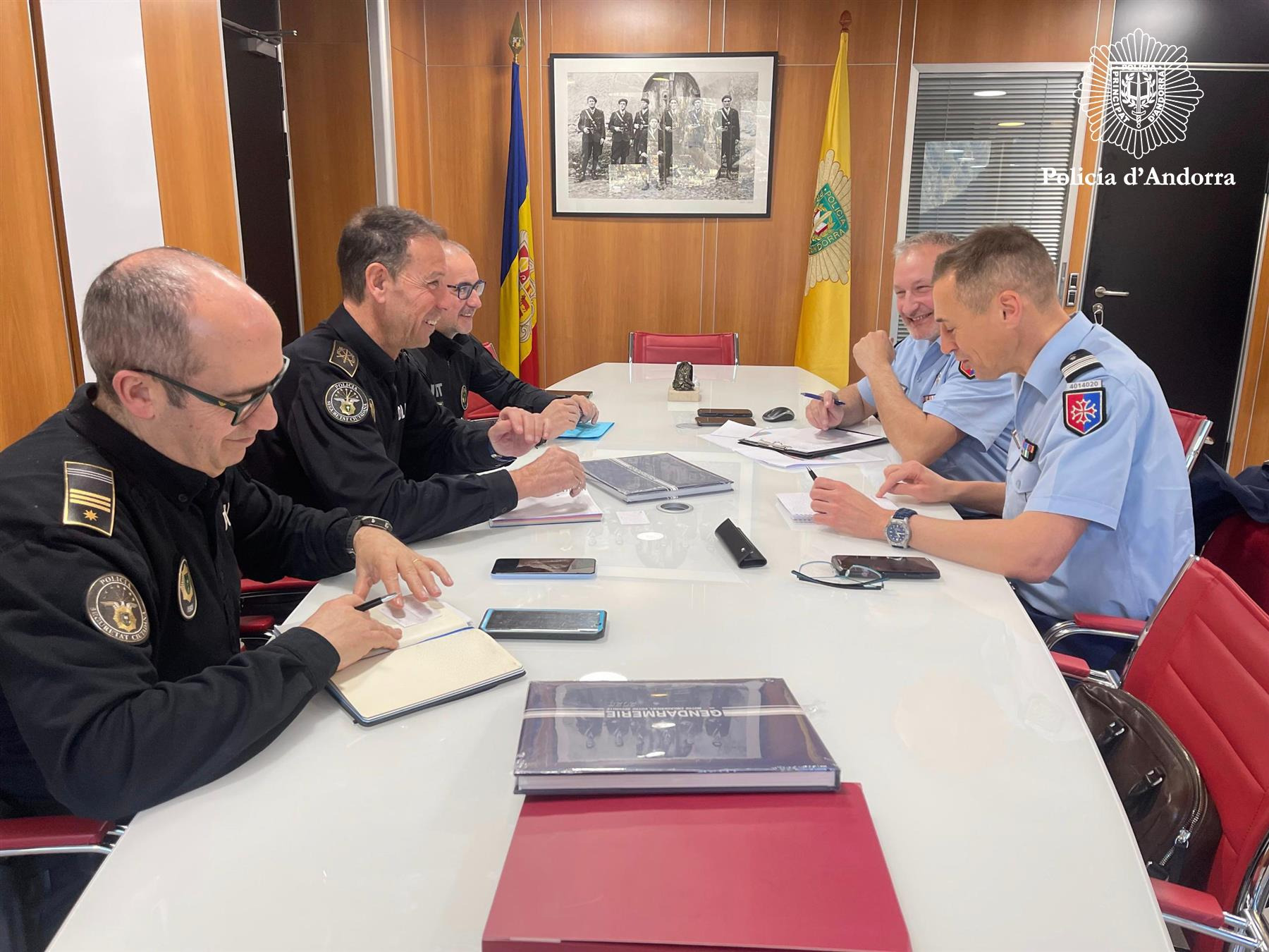 La Policia i la Gendarmeria nacional francesa concreten els operatius conjunts per reforçar la lluita contra el contraban