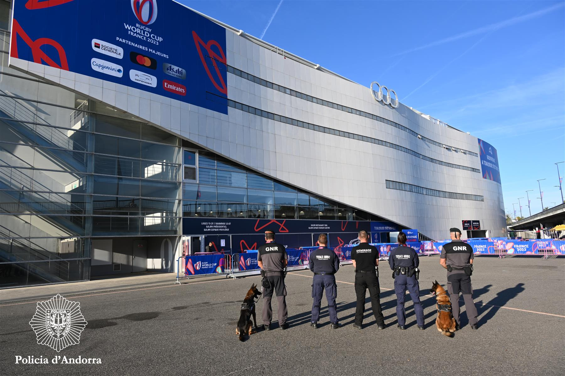 Efectius de la Policia col•laboren amb França amb tasques de prevenció i seguretat durant el Mundial de Rugbi