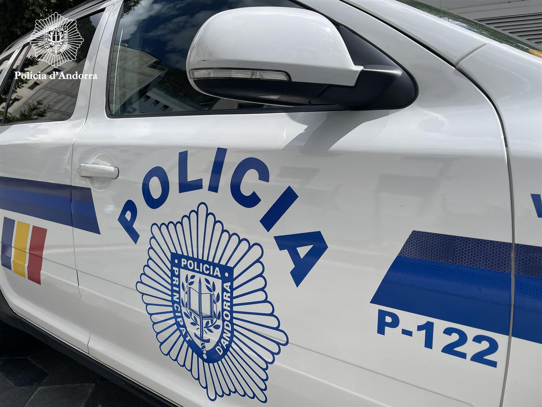 La Policia deté un turista per furtar 16 telèfons de gamma alta en un centre comercial